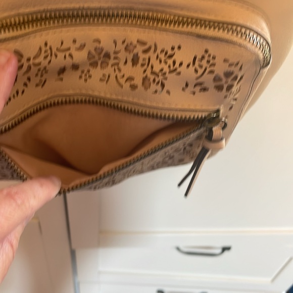 Sonoma shoulder purse. Multi-pockets and sections. Used less than 5 times. - Picture 3 of 11